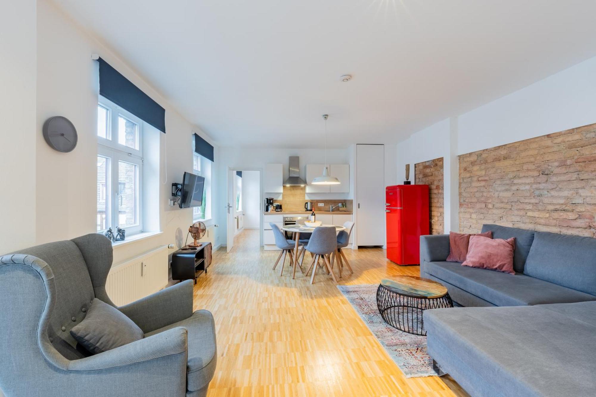 One-Bedroom Apartment - 2nd Floor,1499834944:JPEG