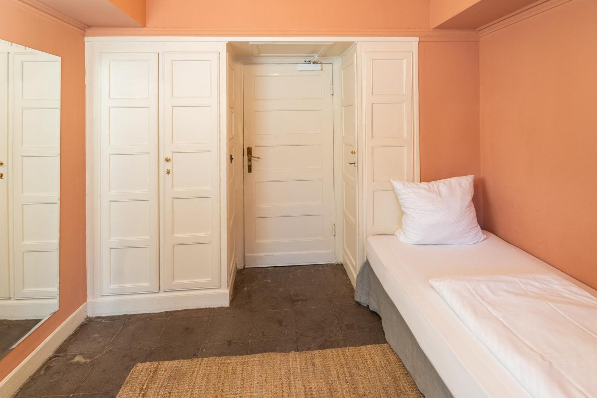 Eenpersoonskamer met Eigen Badkamer